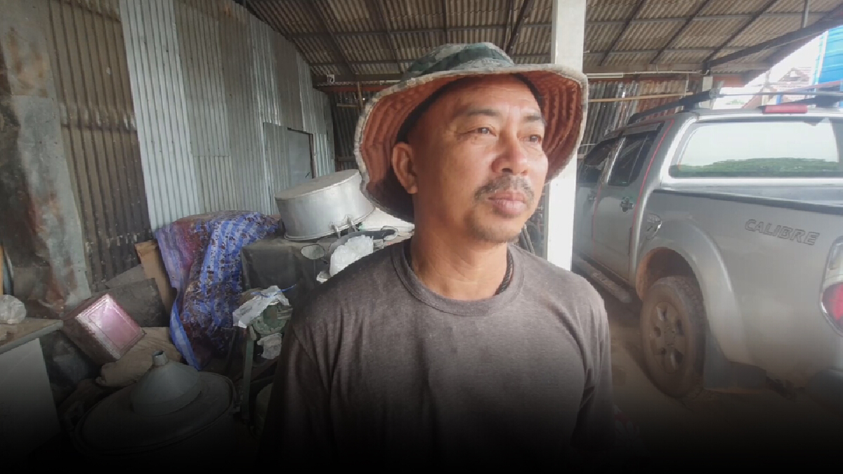 เจ้าของร้านแจ่วฮ้อนผงะพบระเบิดน้อยหน่าหลังร้าน