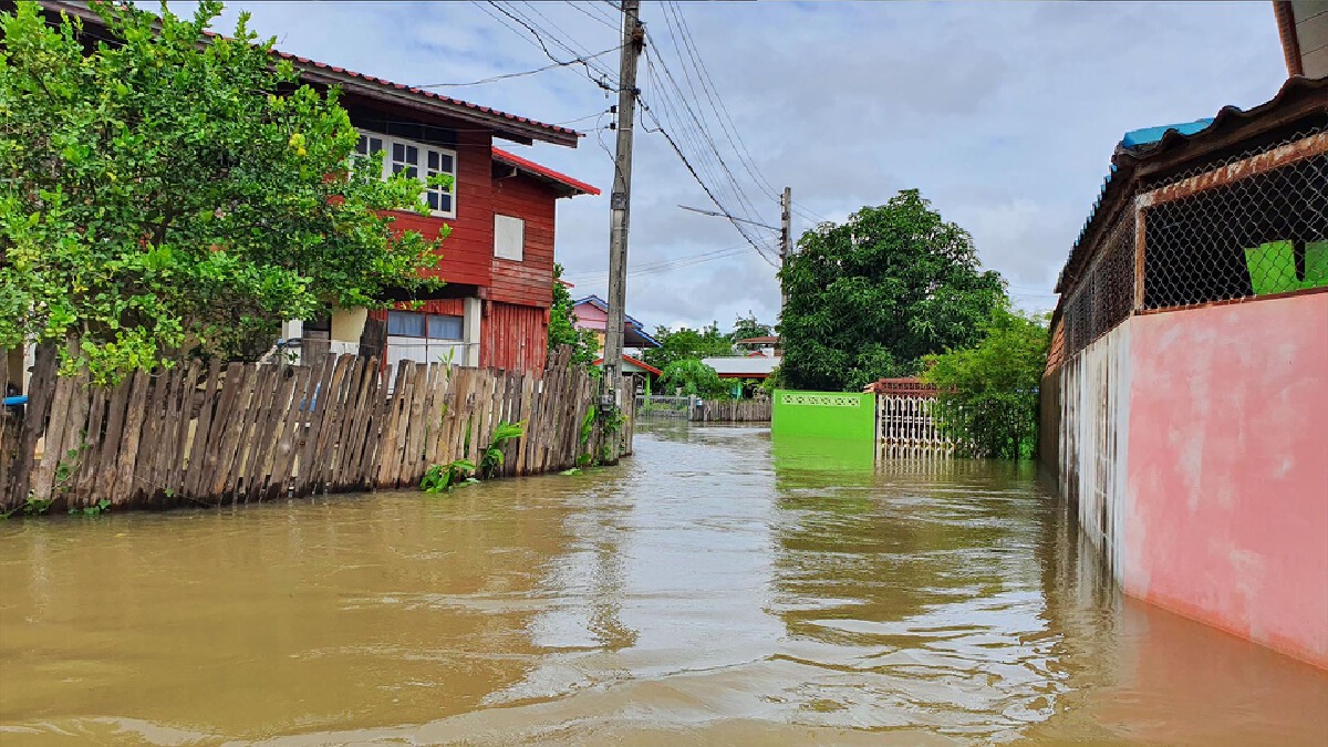 หน่วยกู้ภัยอาสาสุโขทัย​-เร่งช่วยชาวบ้านหลังจมบาดาลนาน 4 วัน