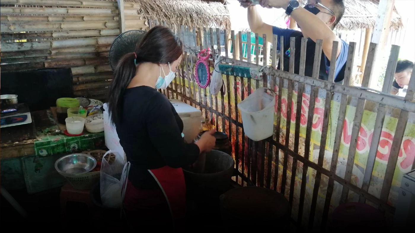 เปิดใจแม่ค้าส้มตำพริก 1,000 เม็ดท้าให้ลอง