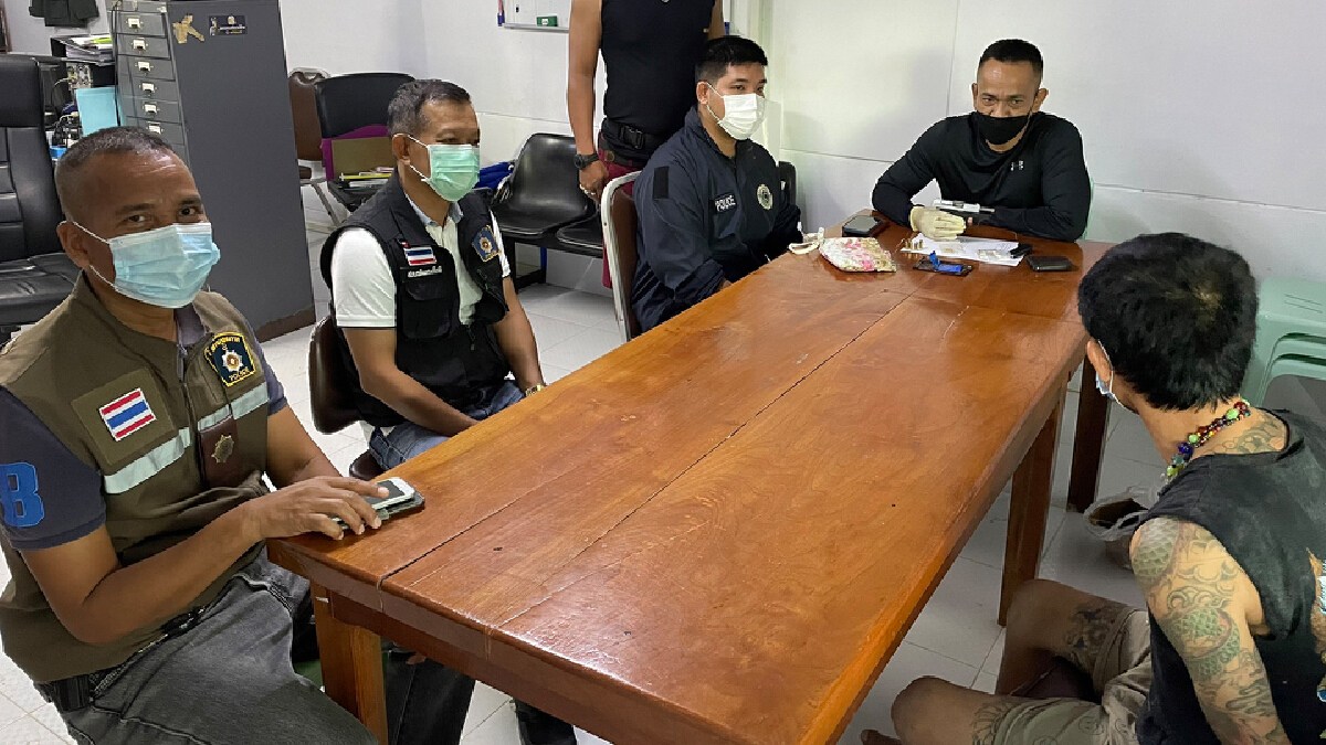 ปิดล้อมจับกุมมือยิงเพื่อนรักดับคาขนำ ปิดล้อมจับกุมมือยิงเพื่อนรักดับคาขนำ