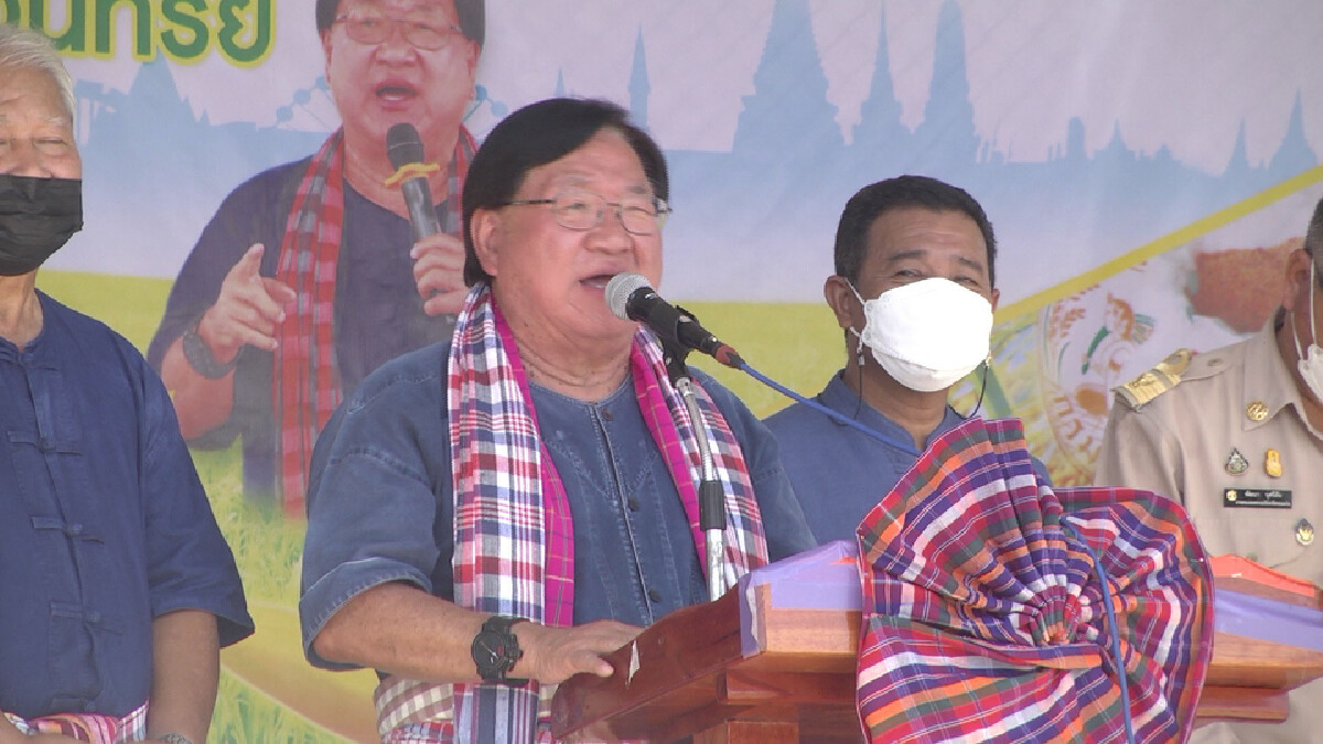 รมช.เกษตรฯคิกออฟยกระดับนาแปลงใหญ่ด้วยเกษตรสมัยใหม่
