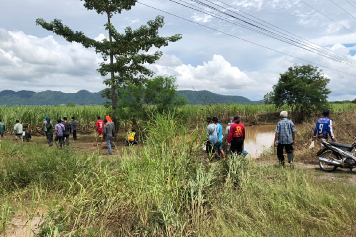 ระดมค้นหาร่าง 2 ชาวบ้านจมน้ำสูญหายพบศพแล้ว 1 ระดมค้นหาร่าง 2 ชาวบ้านจมน้ำสูญหายพบศพแล้ว 1