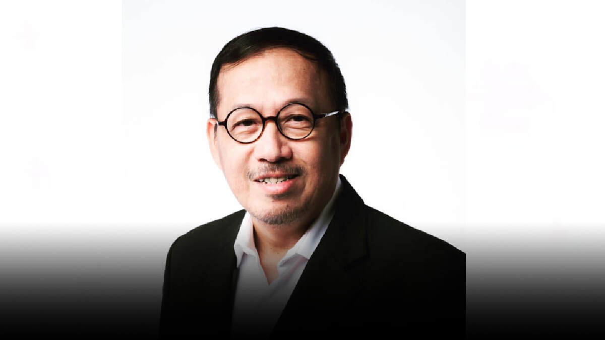เปิดประวัติ "เสนาโค้ก" พิธีกรรายการยุทธการขยับเหงือกและเพชฌฆาตความเครียด