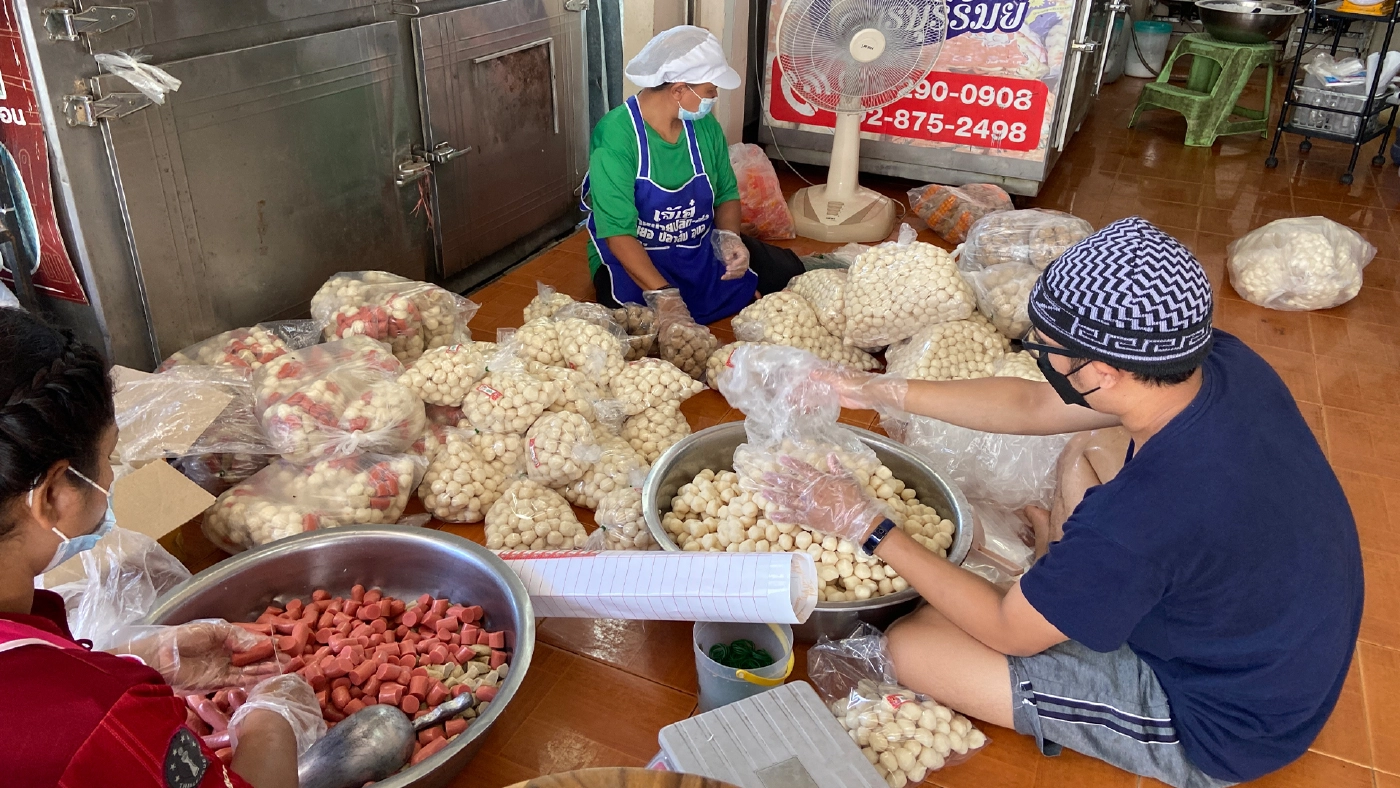 ร้านค้าปลีกลูกชิ้นบุรีรัมย์ ขายดีวันละ 3 ตัน ร้านค้าปลีกลูกชิ้นบุรีรัมย์ ขายดีวันละ 3 ตัน