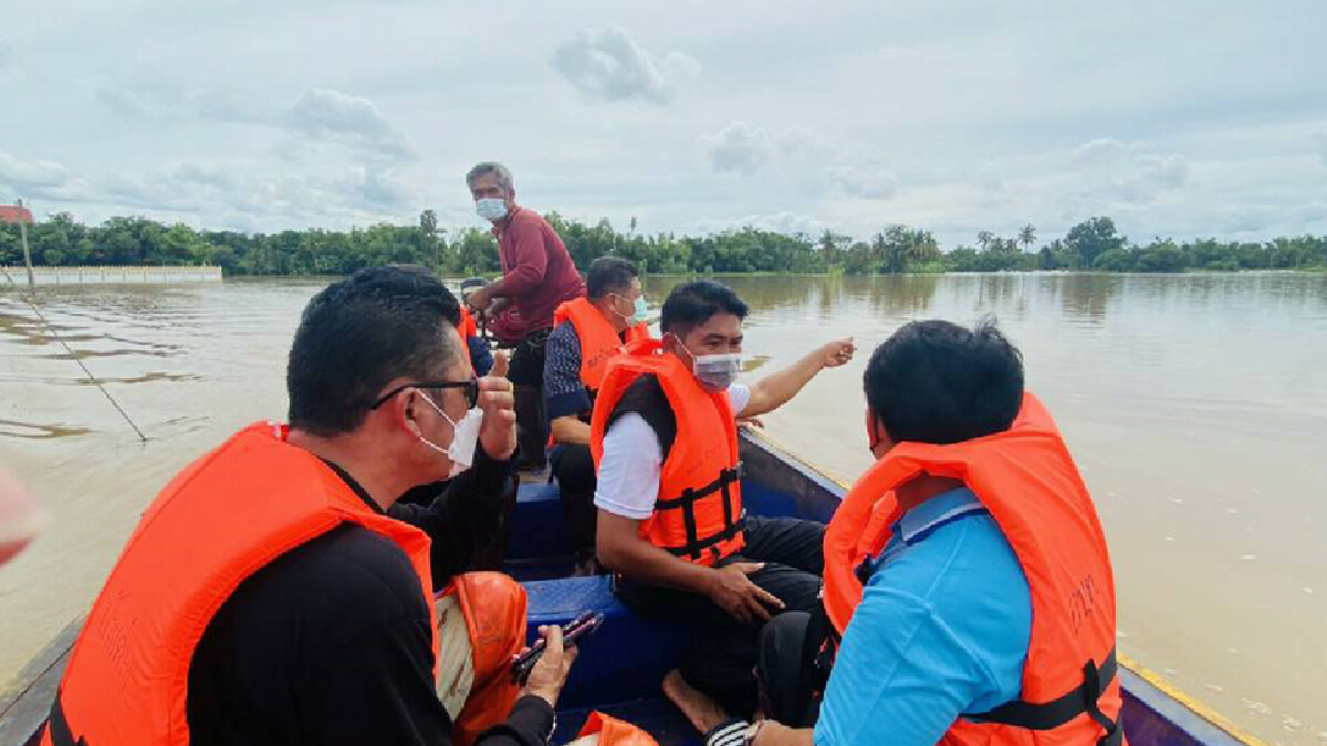 ฝนหยุดแล้วน้ำชีทะลักเริ่มทรงตัว เตรียมสำรวจความเสียหาย ฝนหยุดแล้วน้ำชีทะลักเริ่มทรงตัว เตรียมสำรวจความเสียหาย