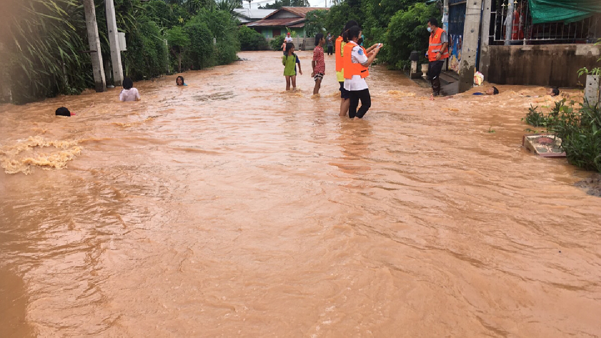 โคราชอ่วม 10 อำเภอ 20 ตำบล มวลน้ำทะลักอ่างลำเชียงไกร