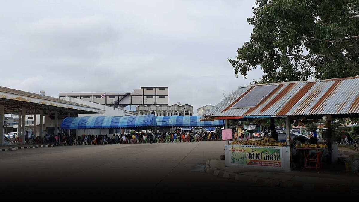 เร่งตรวจพ่อค้าแม่ค้าตลาดสดพิมายหลังพบติดเชื้อโควิด4ราย เร่งตรวจพ่อค้าแม่ค้าตลาดสดพิมายหลังพบติดเชื้อโควิด4ราย