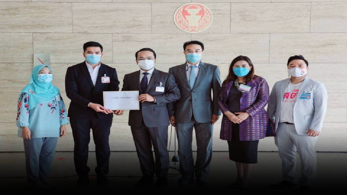 ปชป. เชียร์เลิกเคอร์ฟิว ช่วย "ผู้ประกอบการรายย่อย" ปชป. เชียร์เลิกเคอร์ฟิว ช่วย "ผู้ประกอบการรายย่อย"