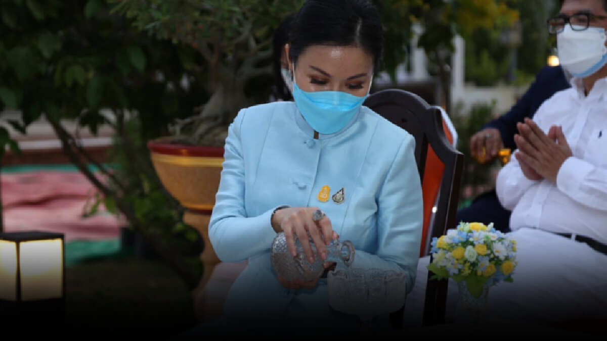 "บิ๊กอาย นฤมล" โพสต์ภาพเข้าวัดทำบุญกรวดน้ำ "บิ๊กอาย นฤมล" โพสต์ภาพเข้าวัดทำบุญกรวดน้ำ