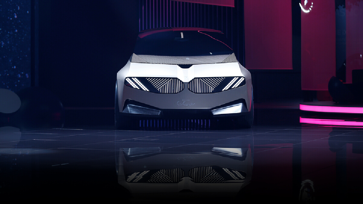 BMW เผยโฉมรถยนต์สุดล้ำยุค สร้างจาก ‘วัสดุรีไซเคิล’