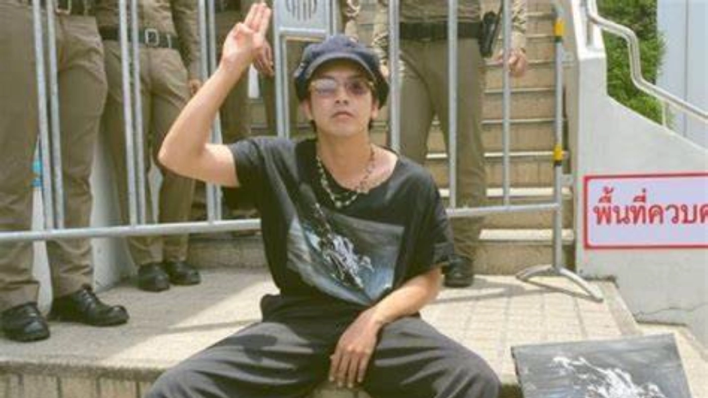 “แอมมี่ เดอะบอตทอมบลูส์ ” โดนอีก อัยการยื่นฟ้องคดีม๊อบ 13 ต.ค. มีการทำร้าย คฝ.