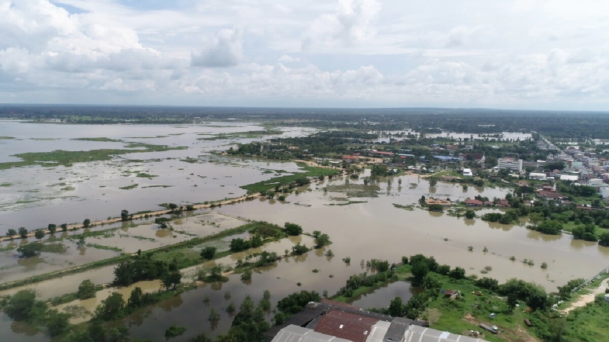 น้ำชีล้นทะลักท่วมมัญจาคีรีจมบ้านเรือนพื้นที่การเกษตร