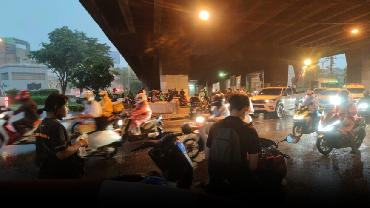 ม็อบแยกดินแดง 1 ก.ย. จุดไม่ติดโดนฝนถล่มหนัก ม็อบแยกดินแดง 1 ก.ย. จุดไม่ติดโดนฝนถล่มหนัก