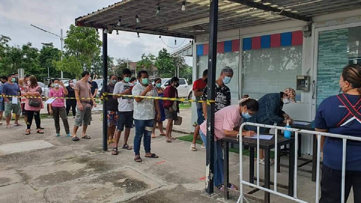 คลัสเตอร์ตลาดสุรนารีลามไม่หยุด ป่วยสะสมกว่า 400 ราย คลัสเตอร์ตลาดสุรนารีลามไม่หยุด ป่วยสะสมกว่า 400 ราย