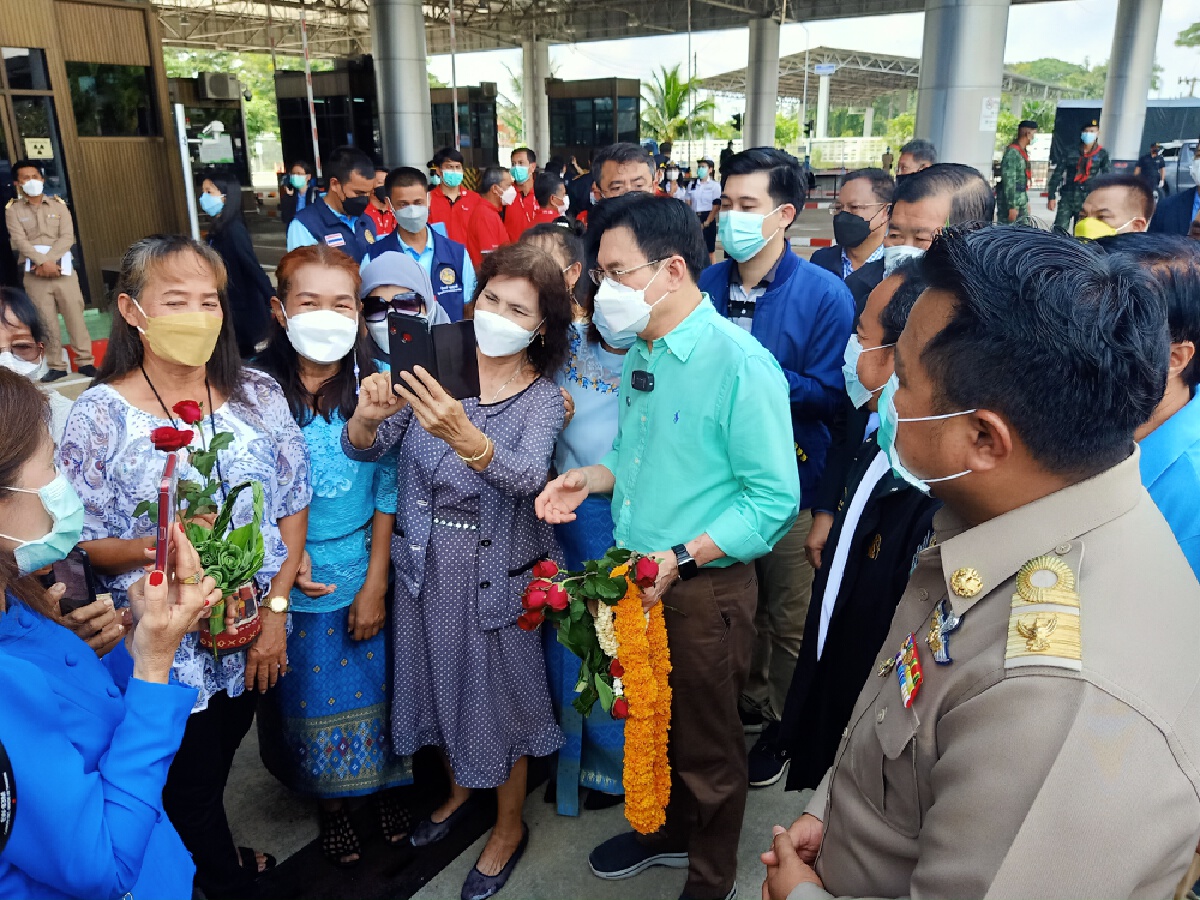 "จุรินทร์" ออนทัวร์ถกขับเคลื่อนเศรษฐกิจชายแดนใต้ "จุรินทร์" ออนทัวร์ถกขับเคลื่อนเศรษฐกิจชายแดนใต้