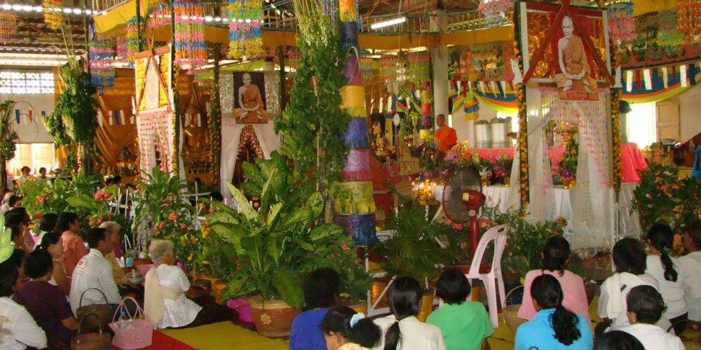 5 กิจกรรมที่ชาวพุทธควรทำ "วันออกพรรษา"  