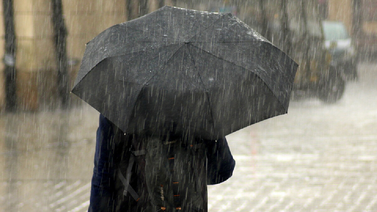 อุตุฯ เตือนสภาพอากาศ ฝนตกทั่วทุกภาคในวันพรุ่งนี้ (17 ต.ค.)