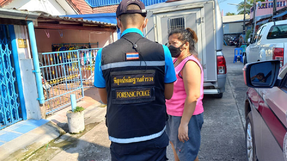พ่อเลี้ยงโหดทุบตีบังคับลูกเลี้ยงวัย 8 ขวบให้กินฉี่ สภาพช้ำทั้งตัวดับอนาถ