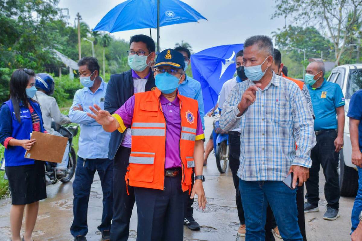 ผู้ว่าฯ พัทลุงลงพื้นที่วางแนวทางป้องกันน้ำท่วมซ้ำซาก ผู้ว่าฯ พัทลุงลงพื้นที่วางแนวทางป้องกันน้ำท่วมซ้ำซาก