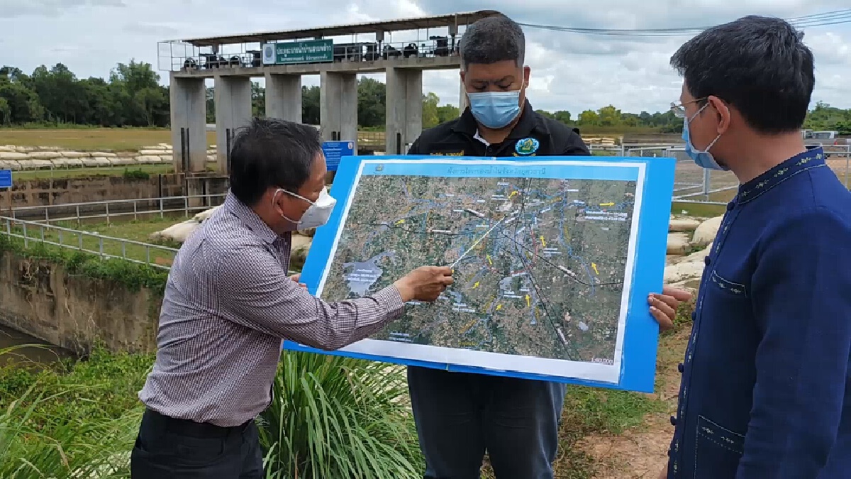 ผู้ว่าอุดรฯเตรียมพร้อมรับมือพายุไลออนร็อคหลังมีประกาศเตือน ผู้ว่าอุดรฯเตรียมพร้อมรับมือพายุไลออนร็อคหลังมีประกาศเตือน