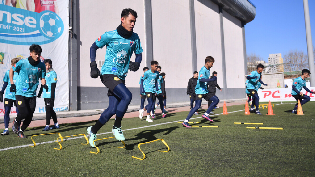 "ช้างศึก U23" ประเดิมซ้อมสนามจริง "โค้ชโม้"ชมความมุ่งมั่นแนวรุก