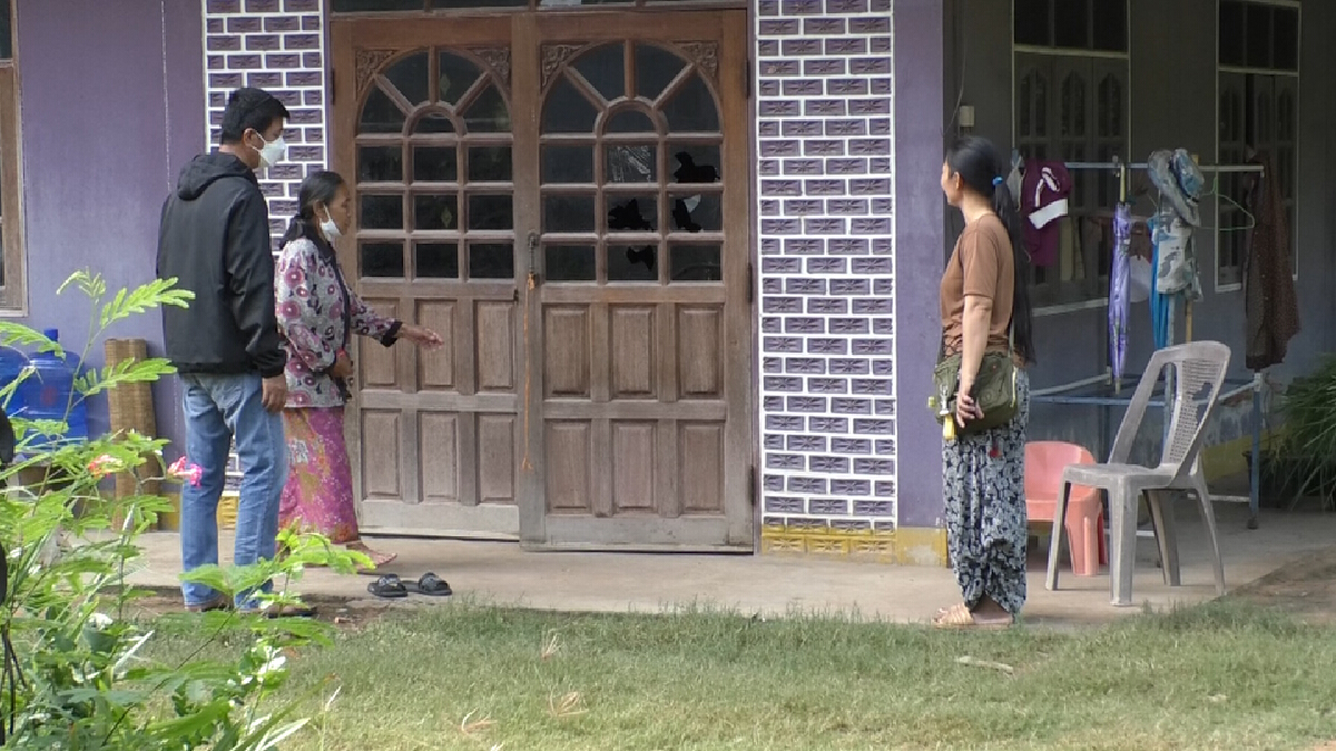ผวาคนร้ายบุกบ้านพร้อมกัน3หลัง ทุบกระจกรถกระจกบ้านกลางดึก