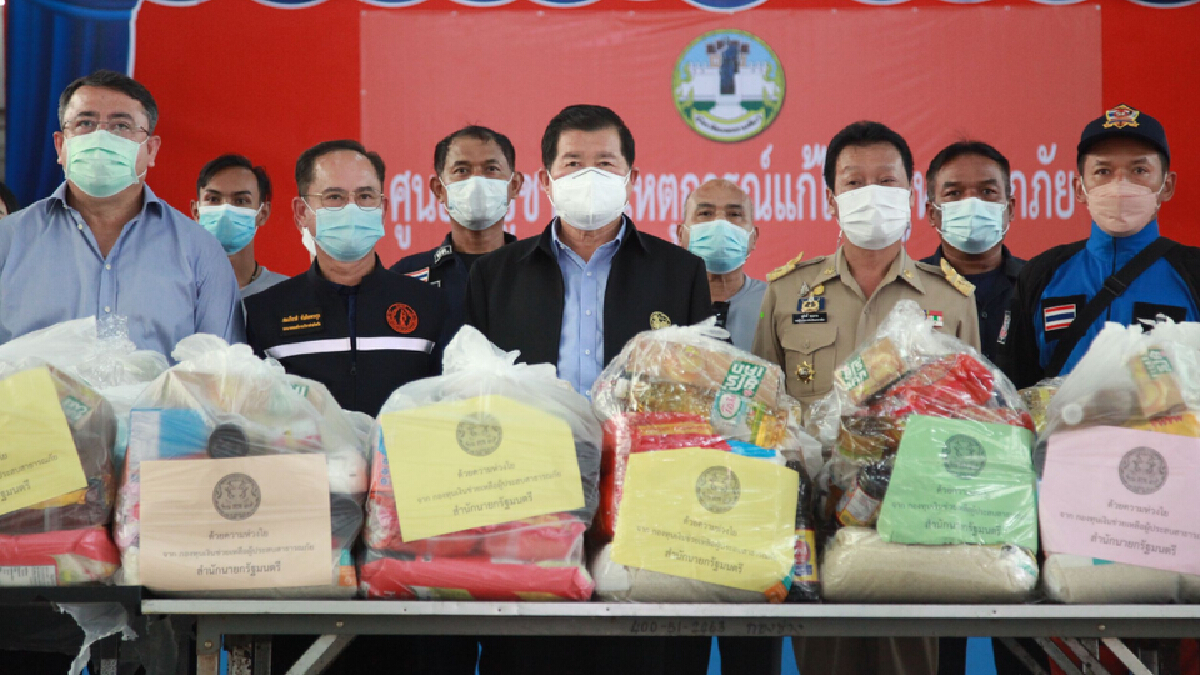 มท.2ลงพื้นที่ช่วยชาวโนนสูงหลังรับผลกระทบน้ำท่วม มท.2ลงพื้นที่ช่วยชาวโนนสูงหลังรับผลกระทบน้ำท่วม