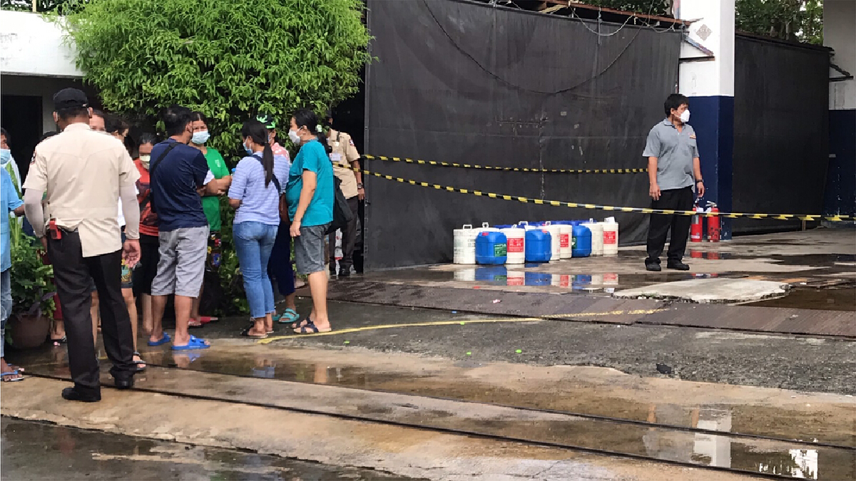 รง.ผลิตรองเท้าลอยแพพนักงาน 200 ชีวิตตกงาน จ่ายเงินเดือนให้งวดสุดท้าย