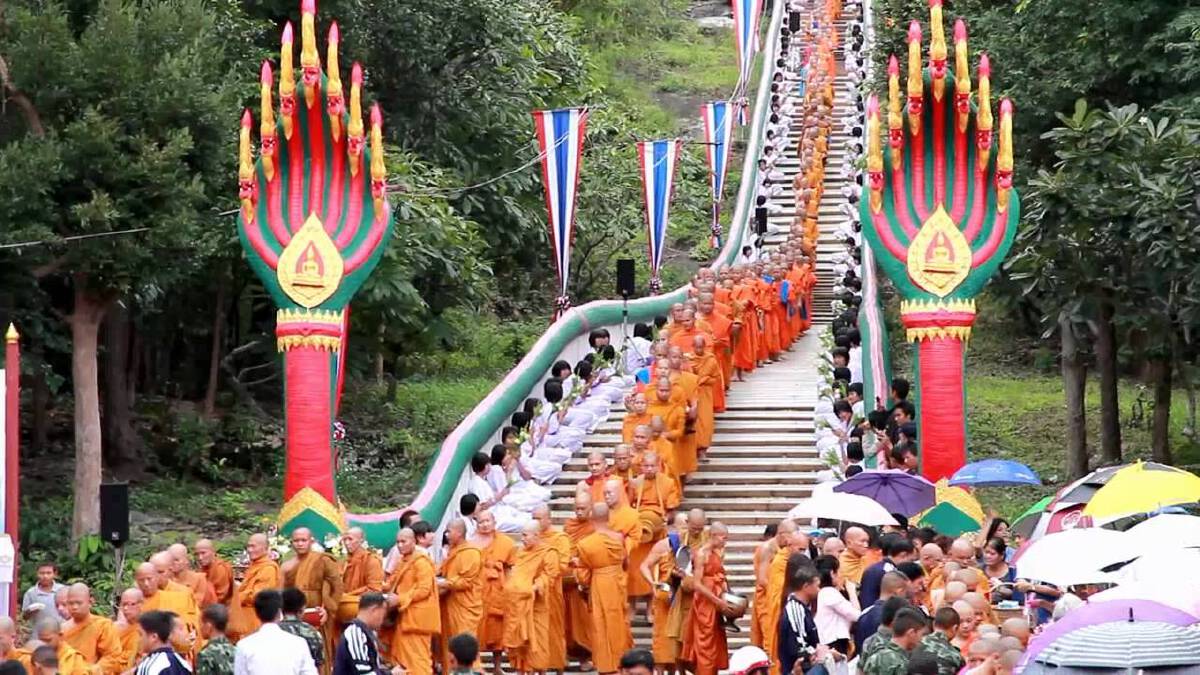 6 สิ่งที่ควรปฏิบัติ ใน "วันออกพรรษา" เสริมมงคลชีวิต 6 สิ่งที่ควรปฏิบัติ ใน "วันออกพรรษา" เสริมมงคลชีวิต