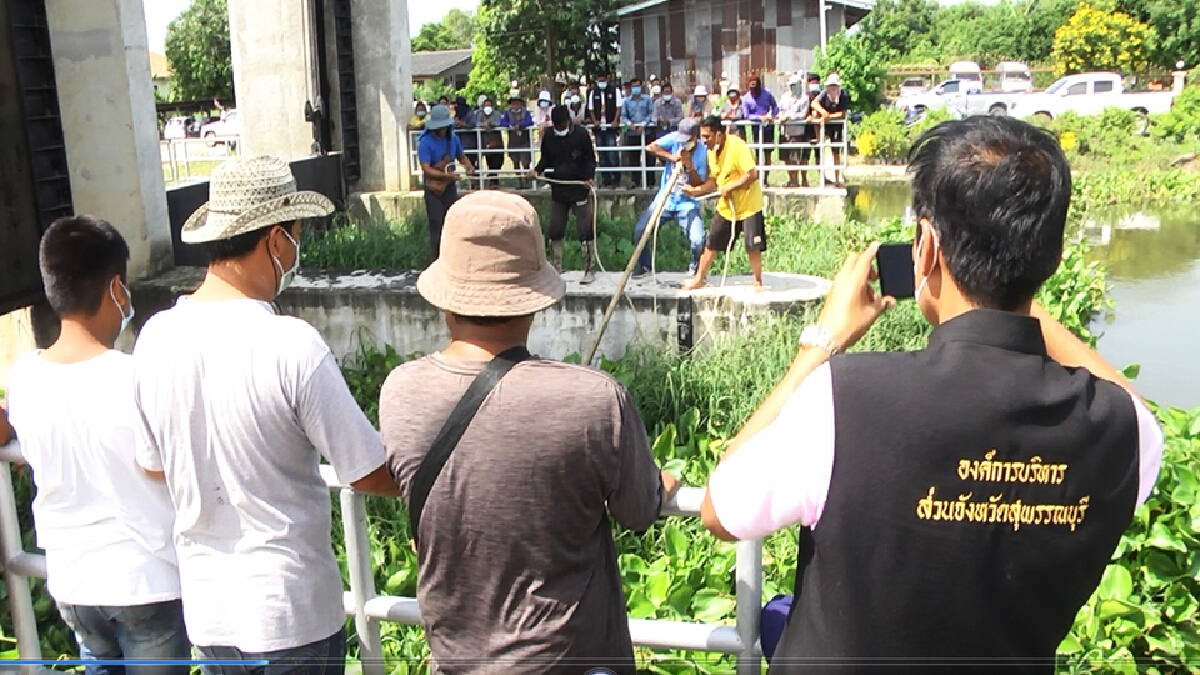 ชาวบ้านหลายตำบลน้ำท่วมบ้าน รวมตัวร้องเปิดประตูระบายน้ำ