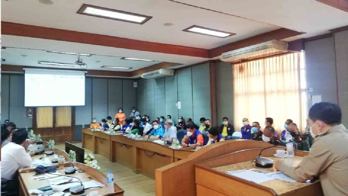 ผวจ.ใหม่ "ไกรสร กองฉลาด" ทำงานวันแรกเรียกประชุมแก้น้ำท่วมเมือง