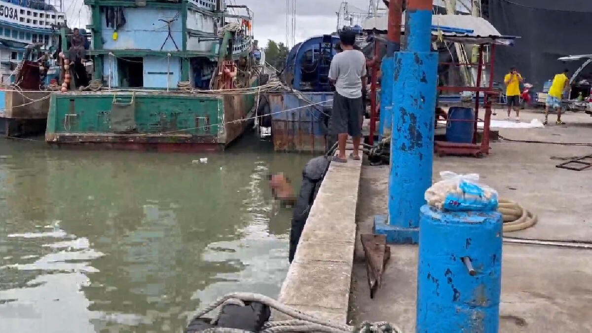 สลด! ลูกเรือวัย 67 ปี พลัดตกทะเลเสียชีวิต คาดโรคประจำตัวกำเริบ สลด! ลูกเรือวัย 67 ปี พลัดตกทะเลเสียชีวิต คาดโรคประจำตัวกำเริบ