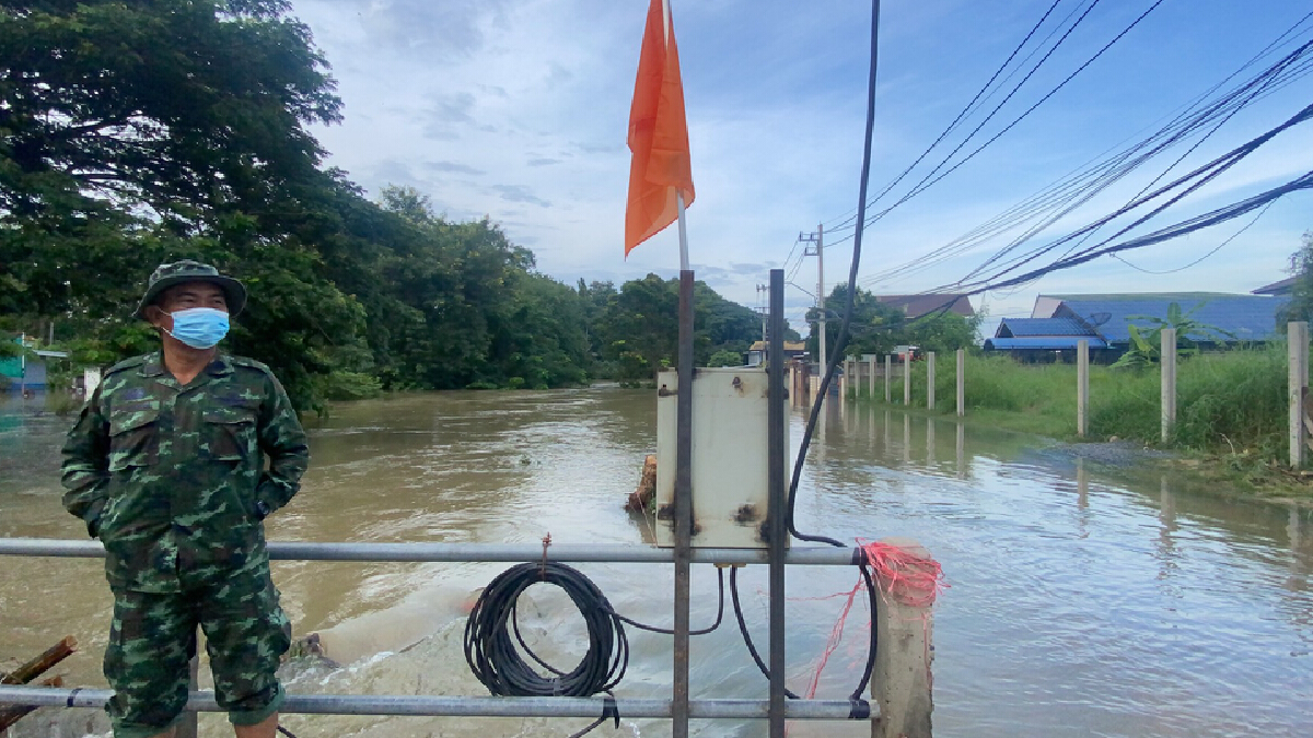 เปลี่ยนธงแดงเป็นธงส้ม เมืองโคราชเร่งผลักดันน้ำ
