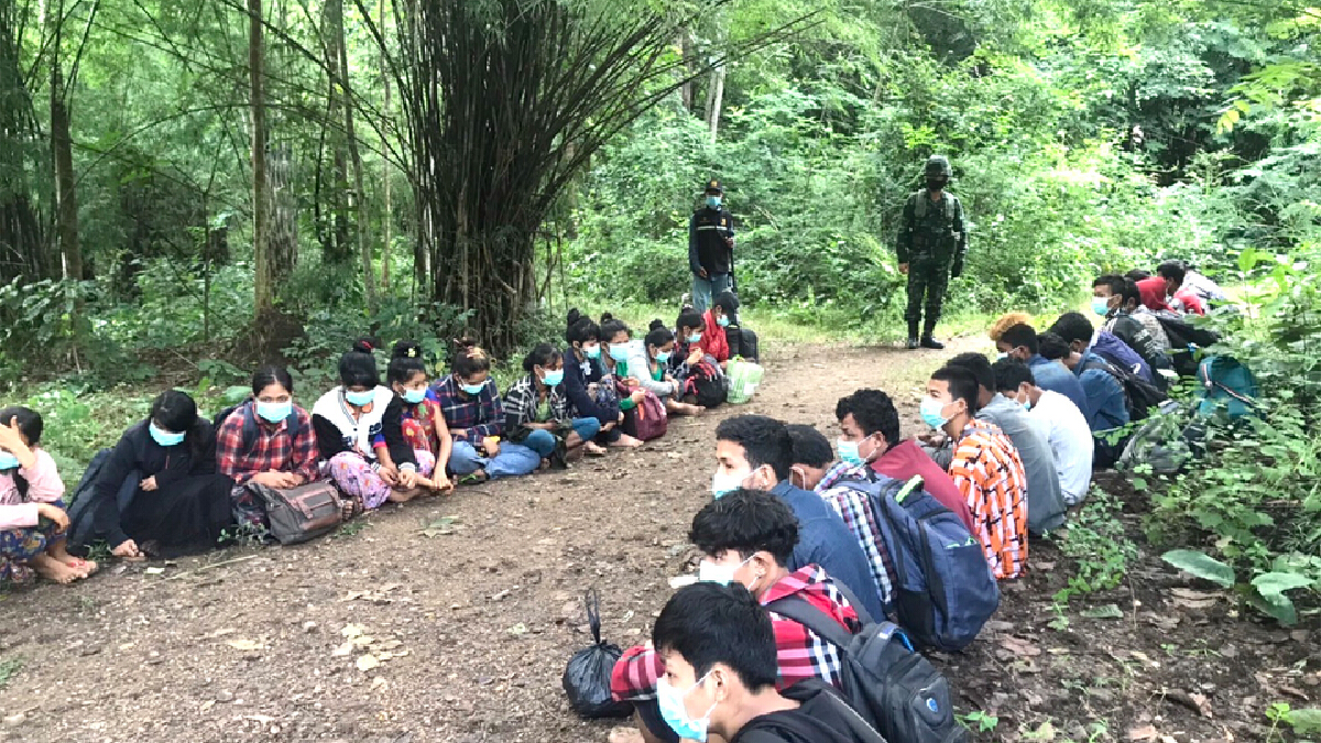แรงงานเมียนมาทะลักไม่หยุด วันเดียวจับ 2 คดี 48 คนหลบหนีเข้าเมือง 