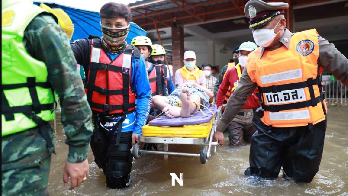 เร่งอพยพชาวบ้านและสัตว์เลี้ยงหนีน้ำชีทะลักท่วม เร่งอพยพชาวบ้านและสัตว์เลี้ยงหนีน้ำชีทะลักท่วม