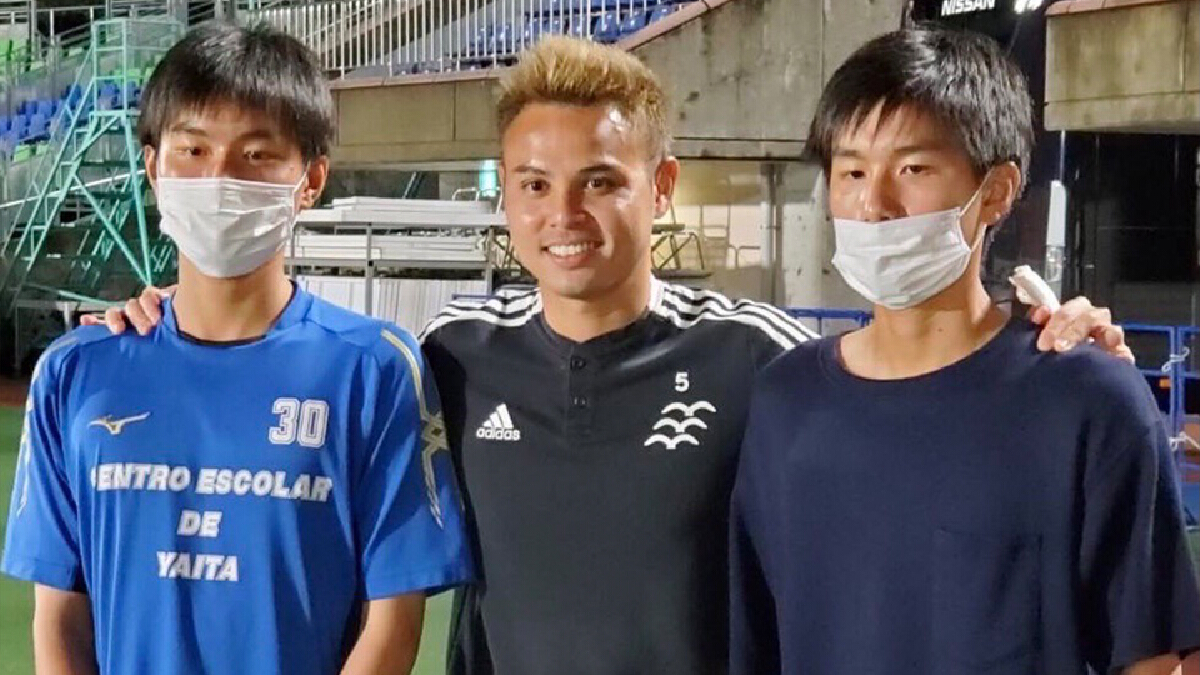 “อุ้ม” แนะนำ 2 พี่น้องฝาแฝดไทยตามล่าฝันค้าแข้งเจลีก “อุ้ม” แนะนำ 2 พี่น้องฝาแฝดไทยตามล่าฝันค้าแข้งเจลีก