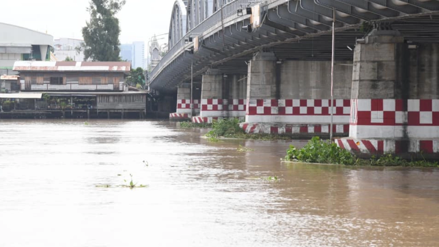 กทม. เตือน! 7-10 ต.ค. ระดับน้ำสูงขึ้น เฝ้าระวัง 239 ครัวเรือน ได้รับผลกระทบ