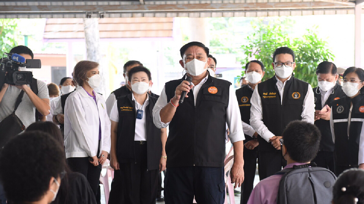 กทม.จัด 6 หน่วยเคลื่อนที่ให้บริการวัคซีนโควิด–19 นักเรียน กทม.จัด 6 หน่วยเคลื่อนที่ให้บริการวัคซีนโควิด–19 นักเรียน