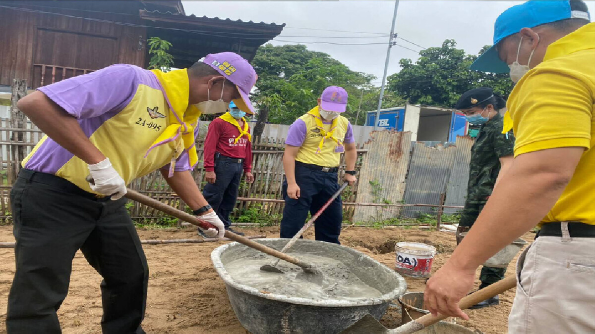 ชาวลำปางยิ้ม-มทบ.32สร้างบ้านหลังใหม่ให้ ชาวลำปางยิ้ม-มทบ.32สร้างบ้านหลังใหม่ให้