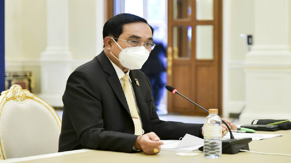 "อย่าประมาท" สั่ง 3 รมต. เช็ตความพร้อม"สนามบิน-สถานประกอบการ-โรงเรียน" "อย่าประมาท" สั่ง 3 รมต. เช็ตความพร้อม"สนามบิน-สถานประกอบการ-โรงเรียน"