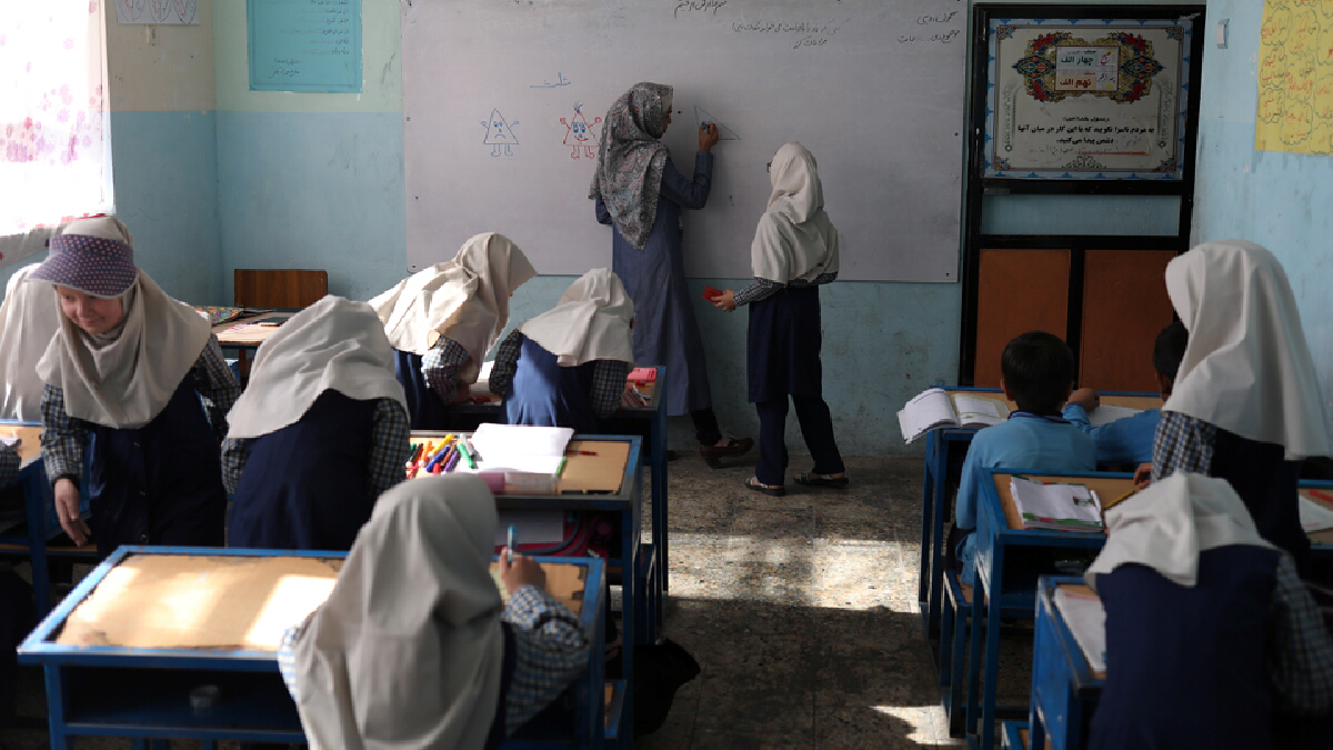 ตาลีบัน ไม่สนเรื่องการเรียนของผู้หญิง เอาเรื่องความสัมพันธ์ก่อน