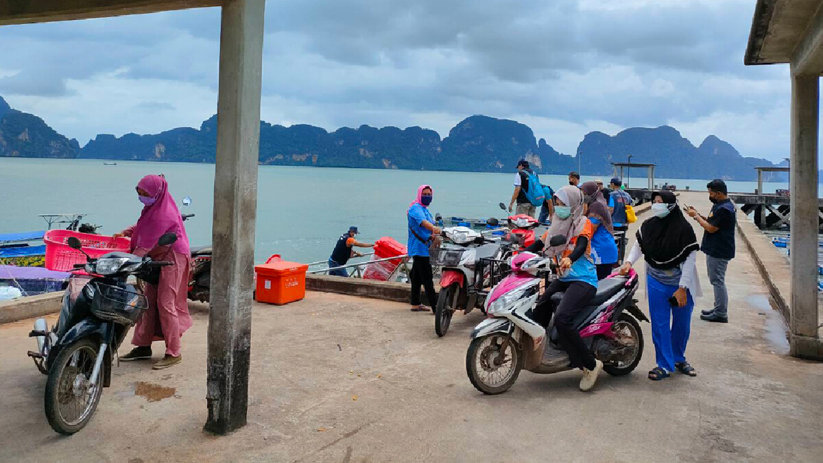 พบผู้ติดโควิดรายแรกเกาะปันหยี จนท.เร่งลงเรือสกัดระบาด พบผู้ติดโควิดรายแรกเกาะปันหยี จนท.เร่งลงเรือสกัดระบาด