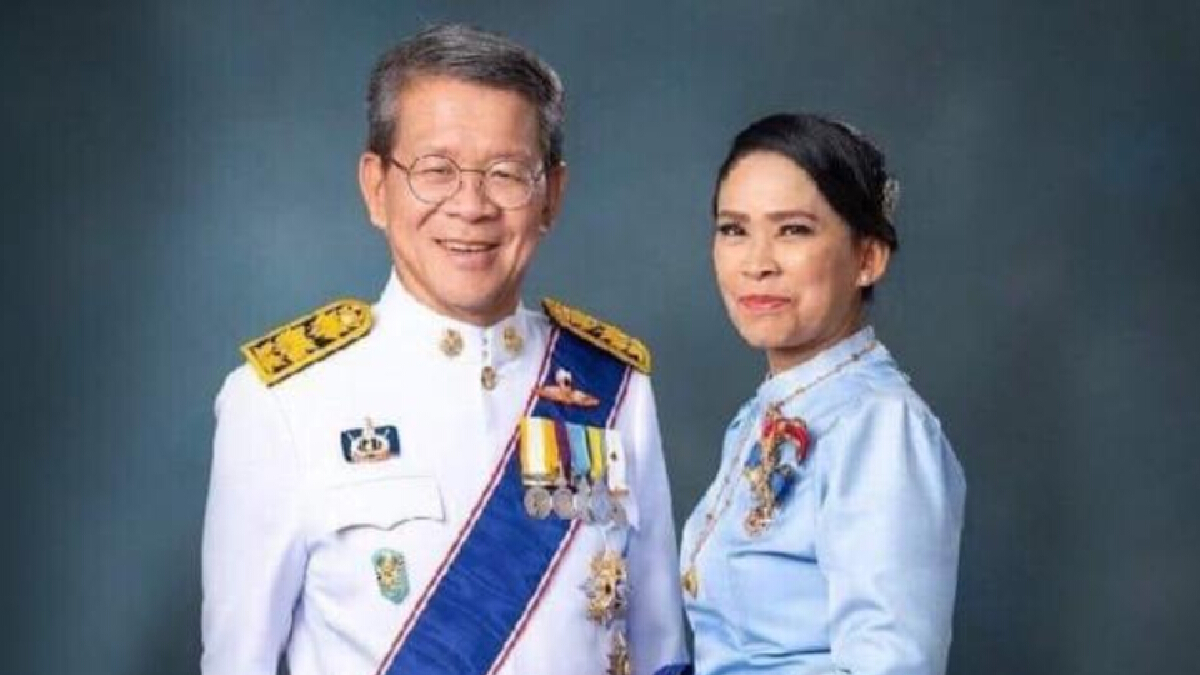 เปิดเซฟ ผู้ว่าฯวีระศักดิ์ พร้อม ภรรยา ให้ ป.ป.ช.เช็ก พบมีมูลค่ากว่า 50 ล้าน เปิดเซฟ ผู้ว่าฯวีระศักดิ์ พร้อม ภรรยา ให้ ป.ป.ช.เช็ก พบมีมูลค่ากว่า 50 ล้าน