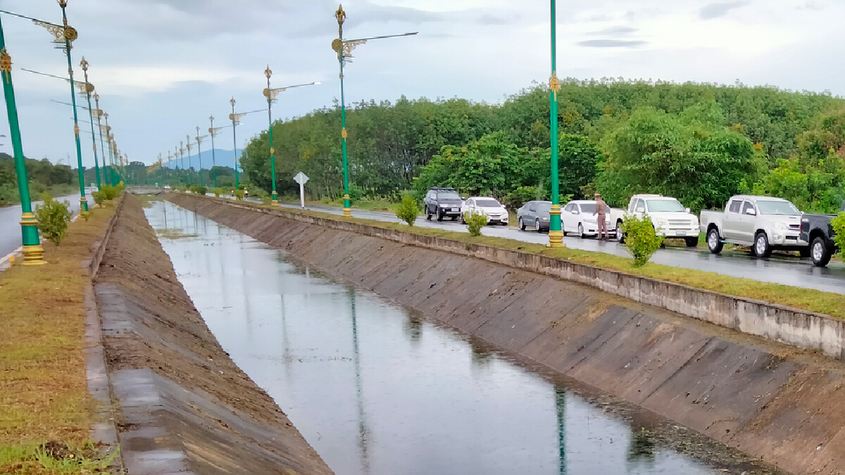 เมืองคอนพร้อมต้อนรับ นายกฯ เปลี่ยนป้ายแล้ว 2 รอบ