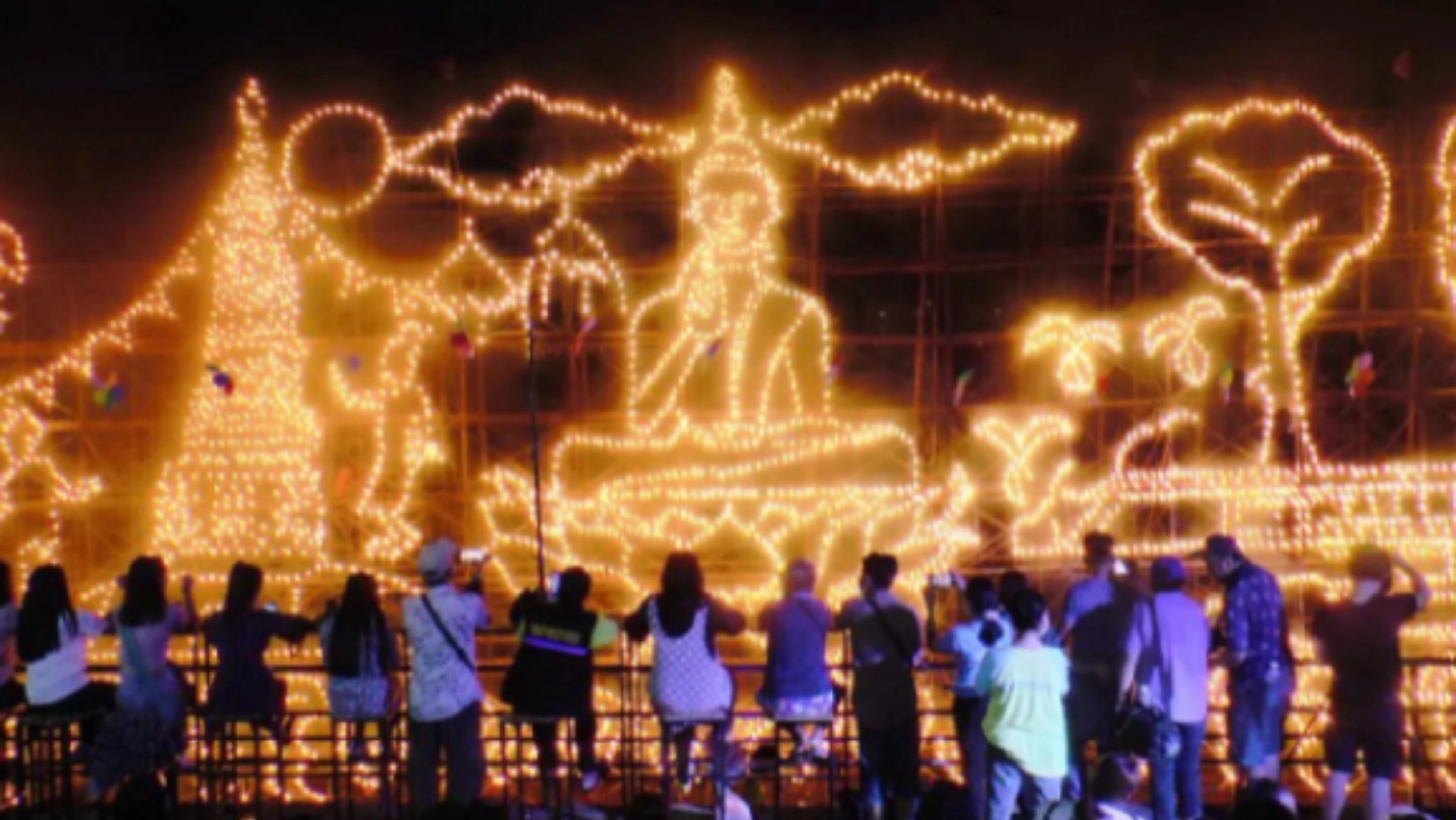 ประเพณีไหลเรือไฟ วิถีชาวอีสาน เปิดประวัติความเป็นมาและความสำคัญ ประเพณีไหลเรือไฟ วิถีชาวอีสาน เปิดประวัติความเป็นมาและความสำคัญ