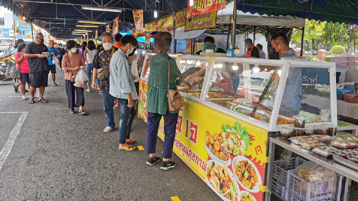 เทศกาลกินเจวันแรกคึกคักแม้งดนั่งทานหิ้วกลับบ้านอย่างเดียว