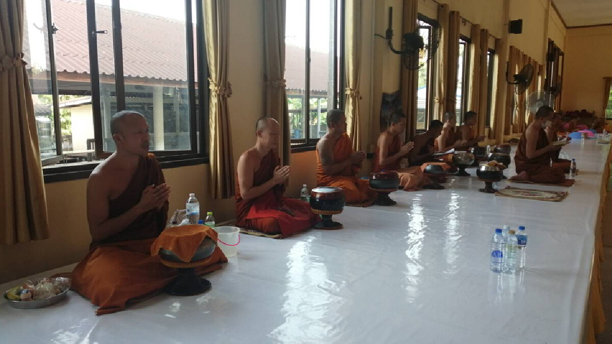 พระสงฆ์-ญาติโยมเมืองน้ำดำเดือดไม่รับมติมหาเถรสมาคม
