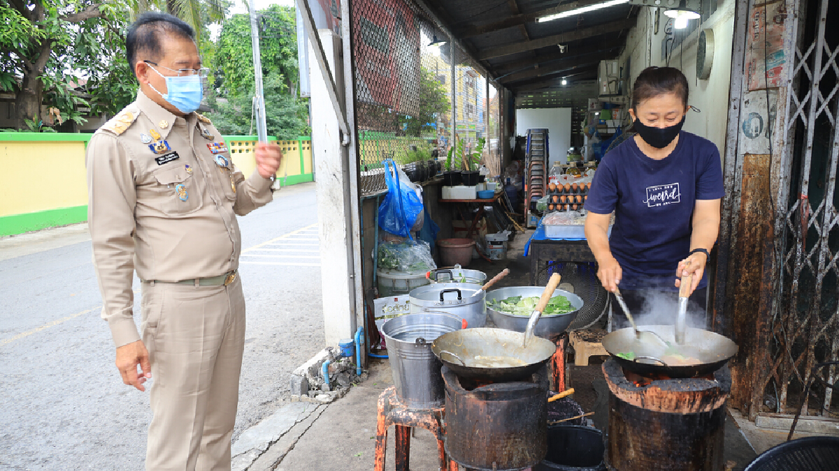 ชื่นชม ผู้ว่าโคราชติดดินกินแบบบ้านๆ ร้านอาหารข้างทาง ชื่นชม ผู้ว่าโคราชติดดินกินแบบบ้านๆ ร้านอาหารข้างทาง