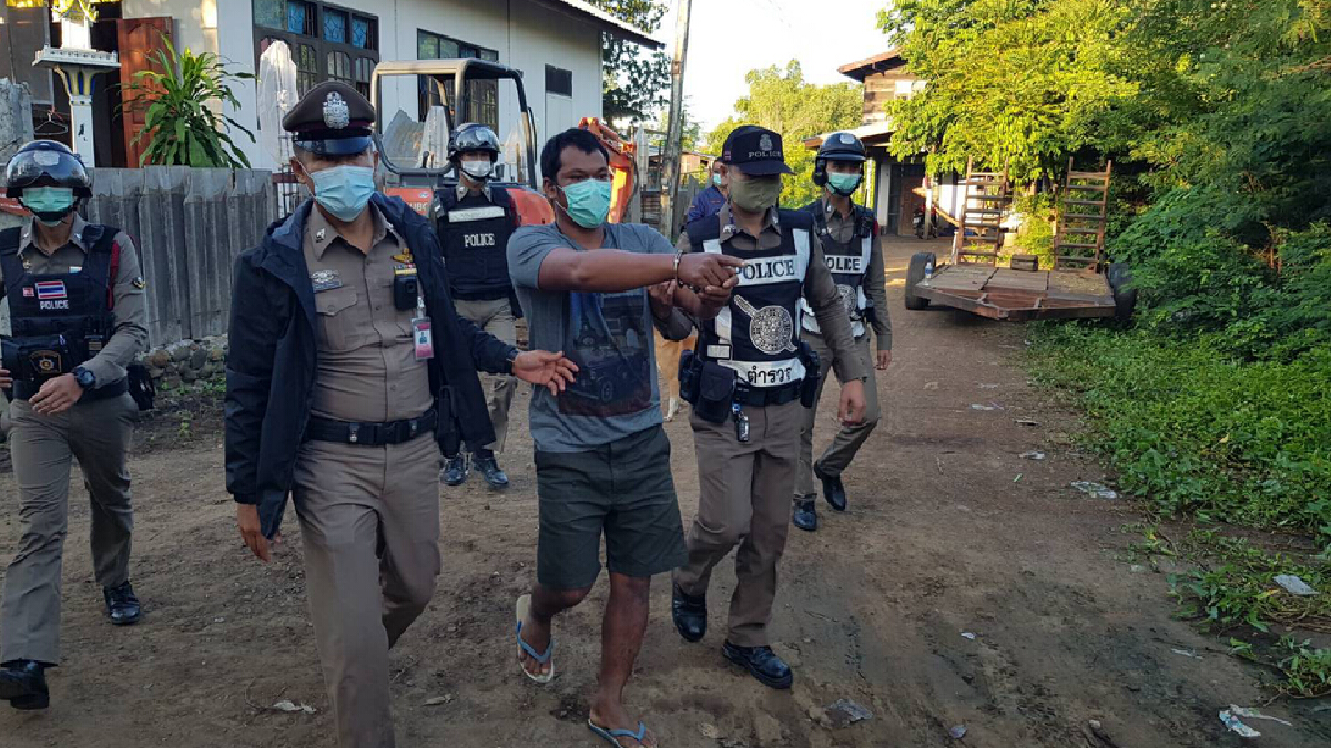 รวบหนุ่มเลือดร้อนฉุนเพื่อนไม่ยอมไปดื่มเหล้าบุกกระหน่ำยิงถึงบ้านสาหัส รวบหนุ่มเลือดร้อนฉุนเพื่อนไม่ยอมไปดื่มเหล้าบุกกระหน่ำยิงถึงบ้านสาหัส