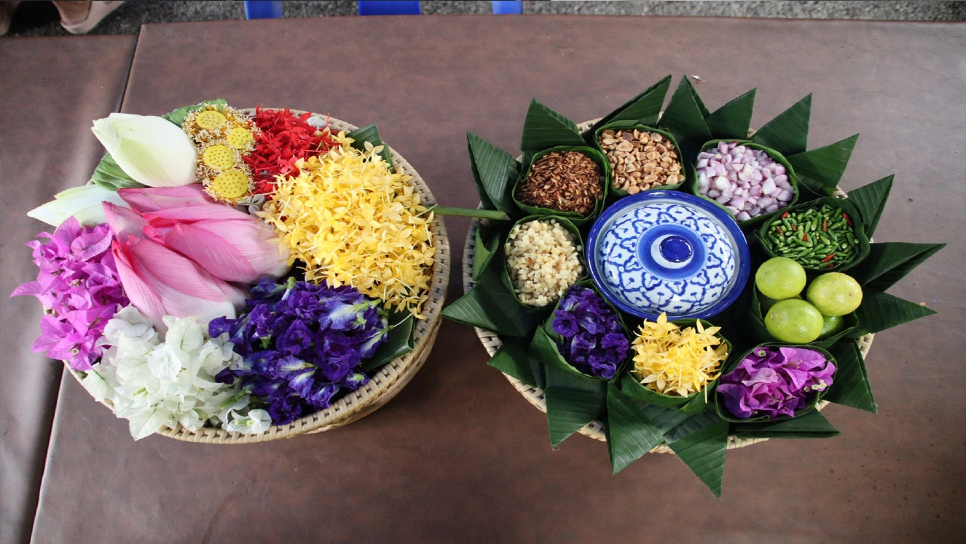 "เมี่ยงคำดอกบัวหลวง"ฝีมือจิตอาสาหารายได้เข้าวัดวังหิน บูรณะศาสนสถาน